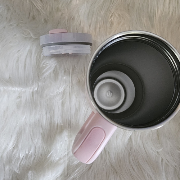 Stanley Pink Quencher H2.0 Tumbler - Picture 6 of 7